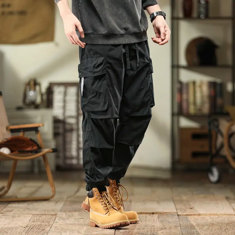 The Rontaro Cargo Pants